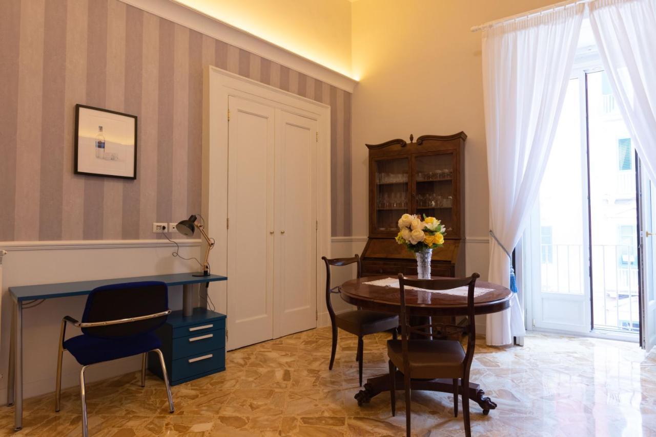 Casa Gagliardi Bed & Breakfast เนเปิลส์ ภายนอก รูปภาพ