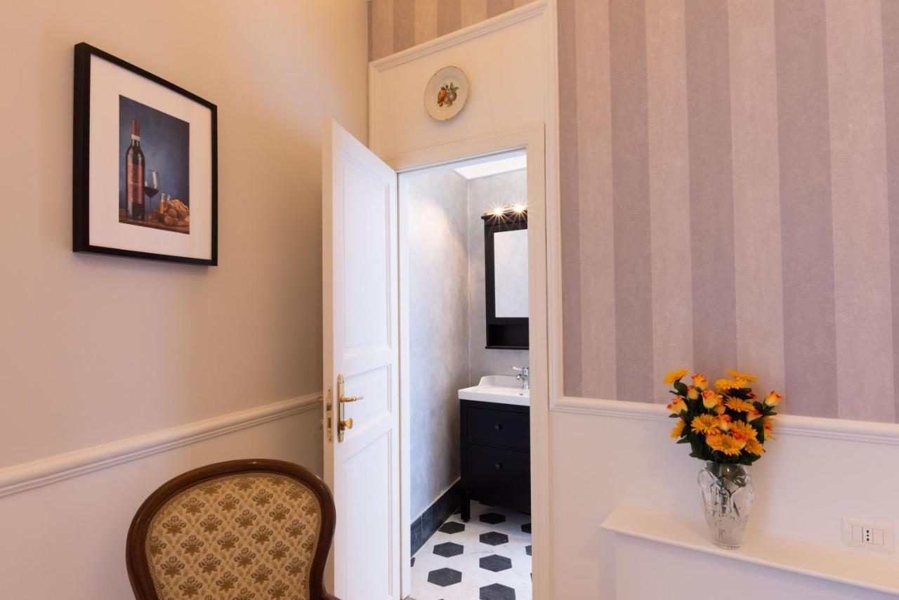 Casa Gagliardi Bed & Breakfast เนเปิลส์ ภายนอก รูปภาพ
