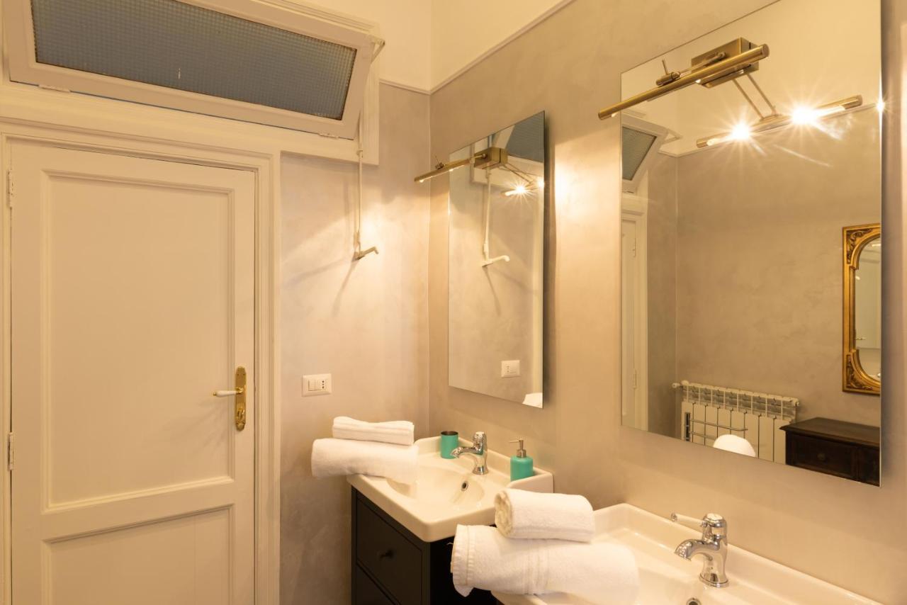 Casa Gagliardi Bed & Breakfast เนเปิลส์ ภายนอก รูปภาพ